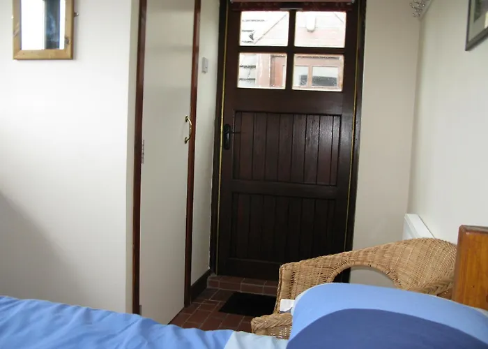 Aille River Tourist Hostel And Camping Doolin