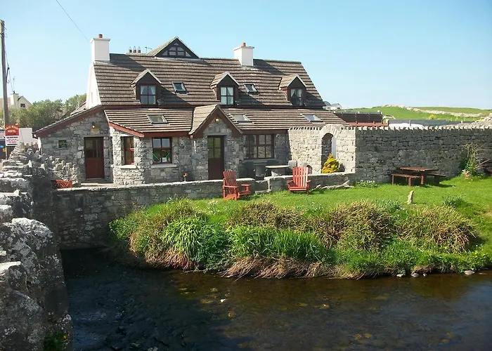 Aille River Tourist Hostel And Camping Doolin
