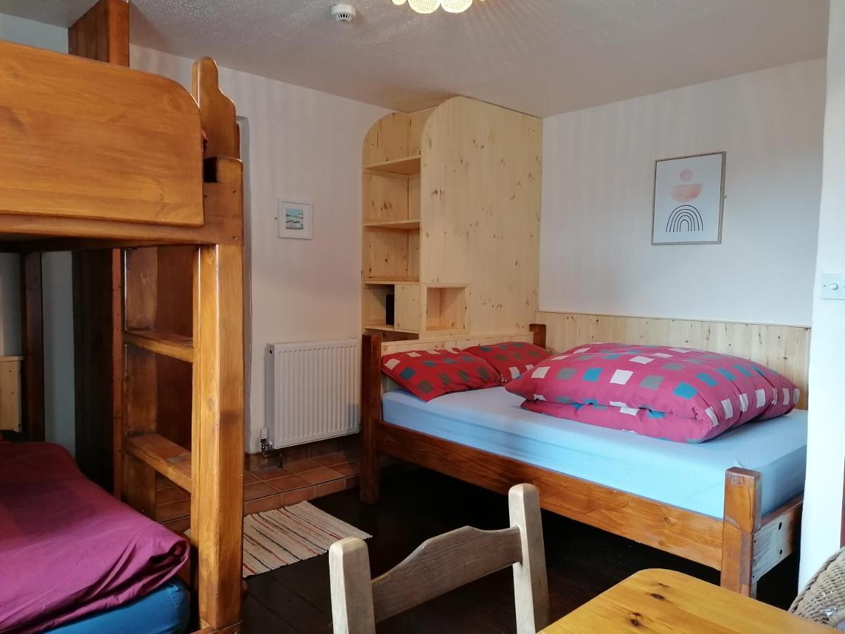 Hostal Aille River Tourist And
