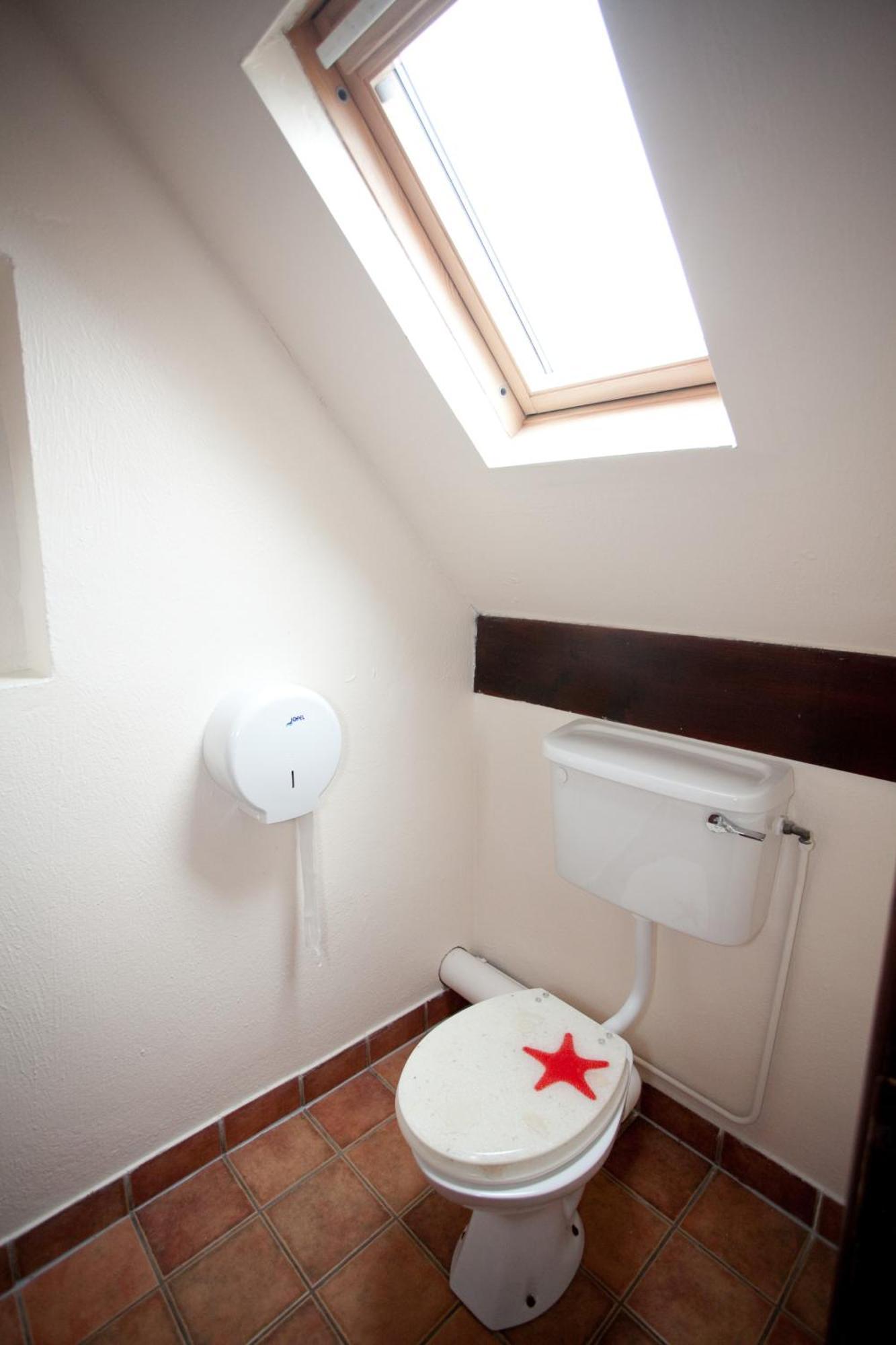 Hostal Aille River Tourist And *